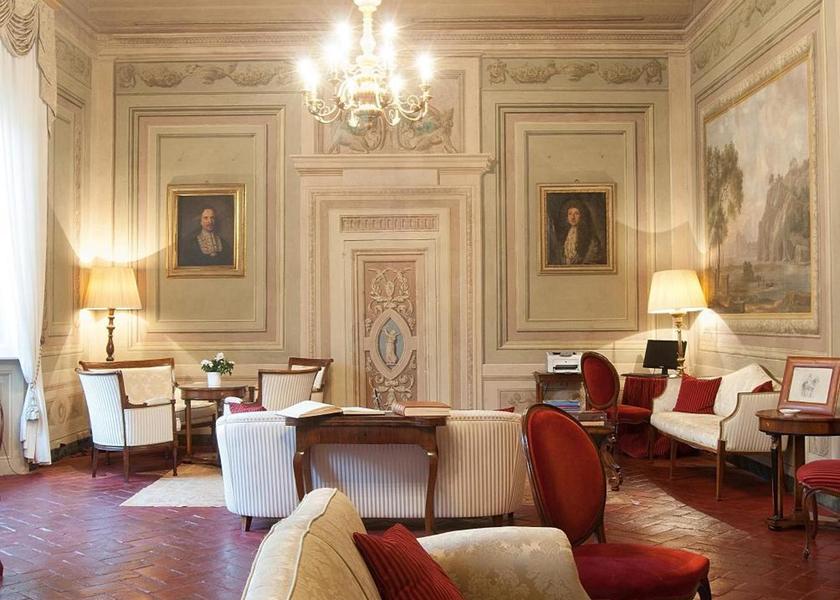 Tuscany Florence shared lounge/tv area