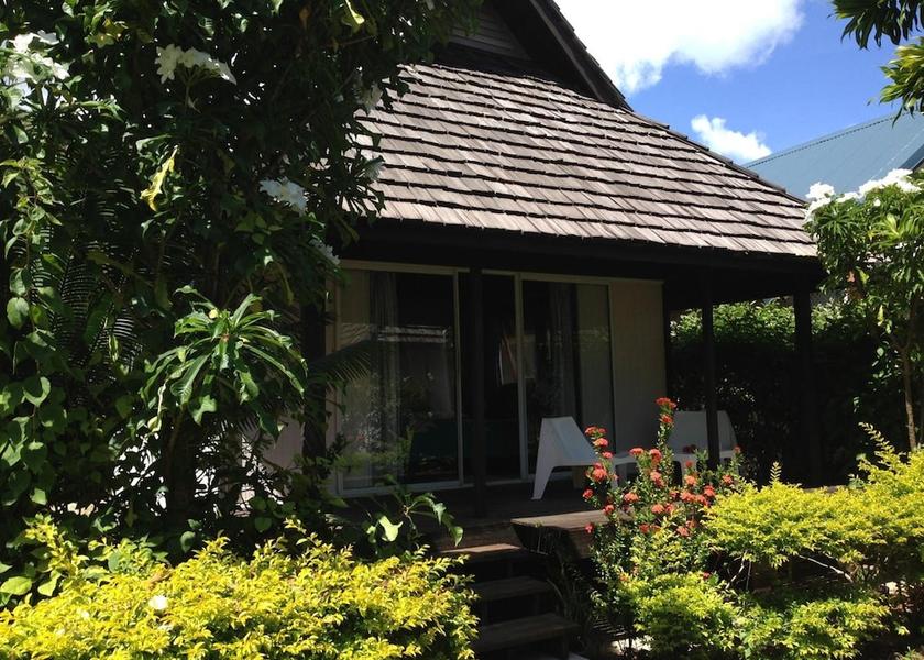  Moorea Exterior Detail