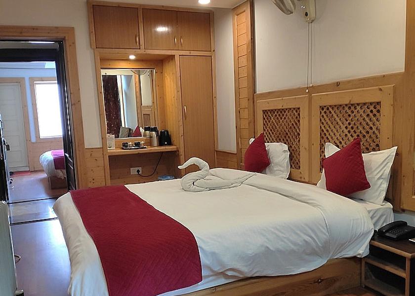 Jammu and Kashmir Srinagar Room