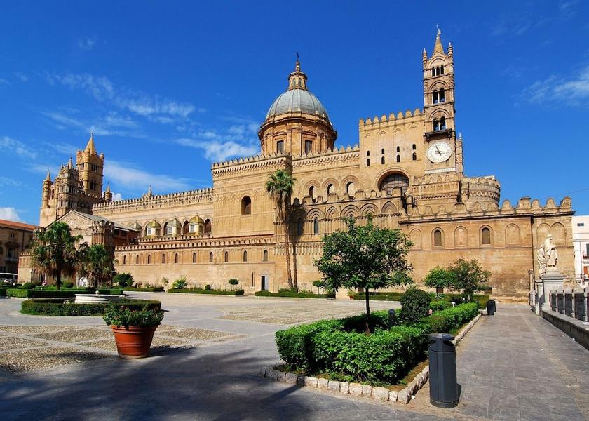 Sicily Palermo Exterior Detail