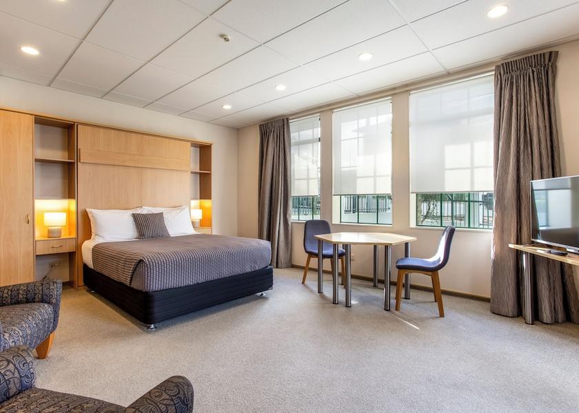 Auckland Region Auckland Room