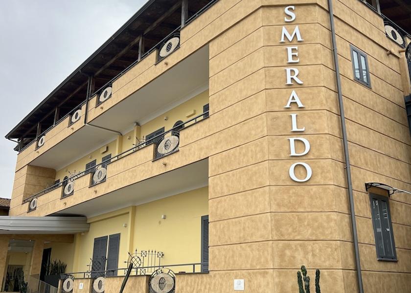 Campania Qualiano Facade