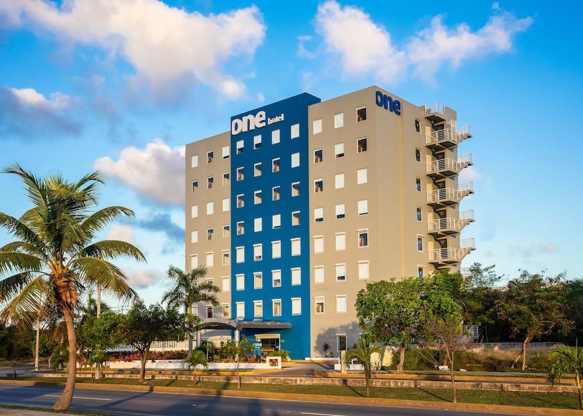 Quintana Roo Cancun Exterior Detail
