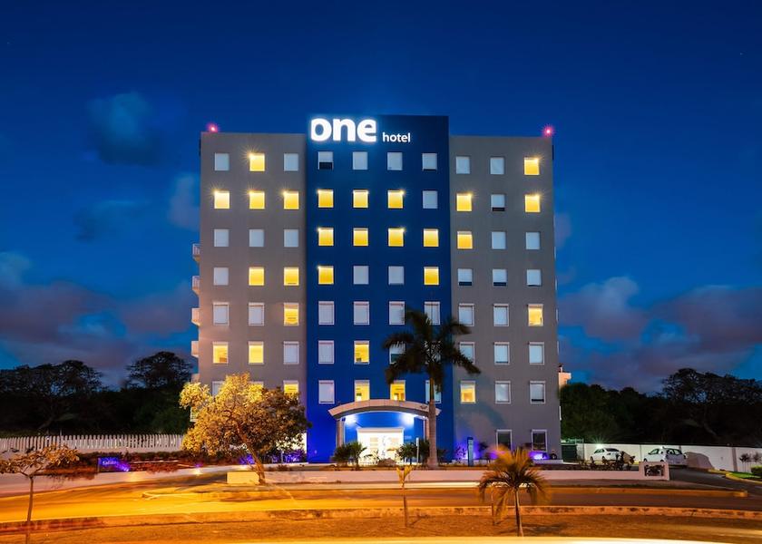Quintana Roo Cancun Exterior Detail