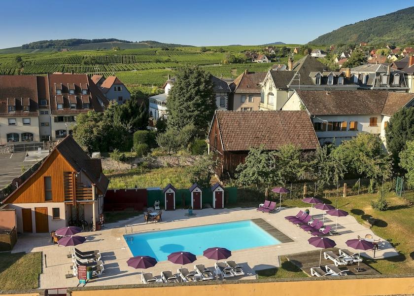 Grand Est Riquewihr Outdoor pool
