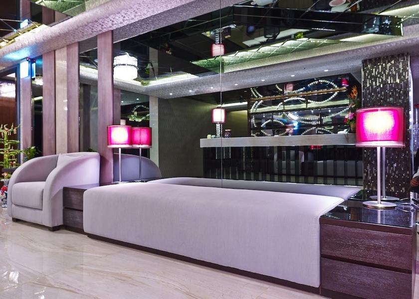  Taipei Lobby sitting area