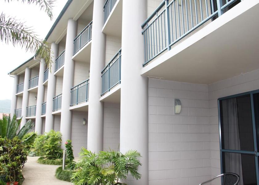  Apia Exterior Detail
