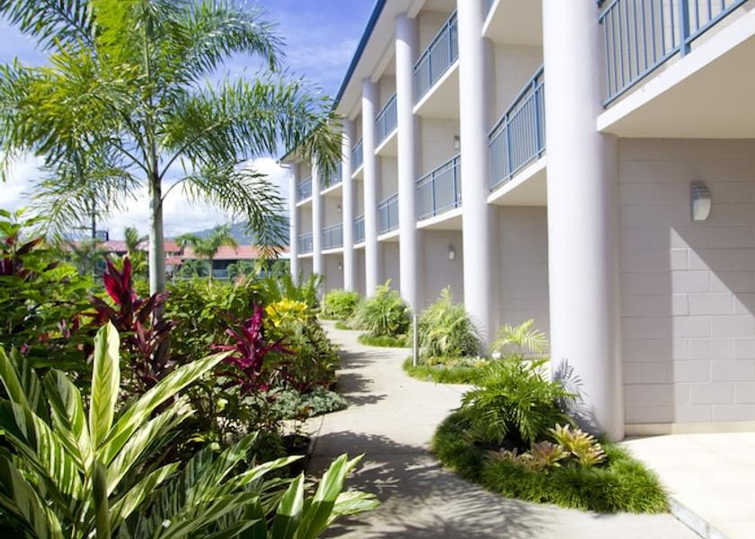  Apia Exterior Detail