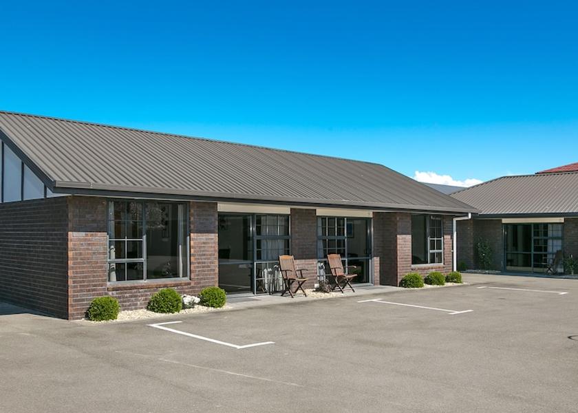  Blenheim Exterior Detail