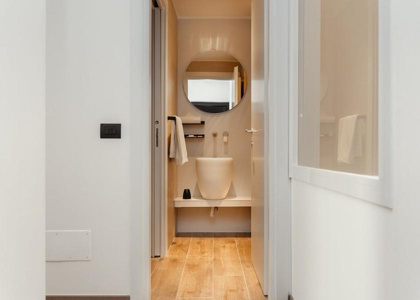 Lombardy Milan Bathroom
