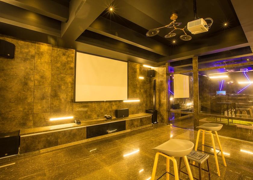 Maharashtra Panchgani Karaoke room