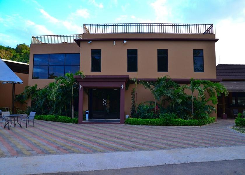 Saint James Montego Bay Entrance