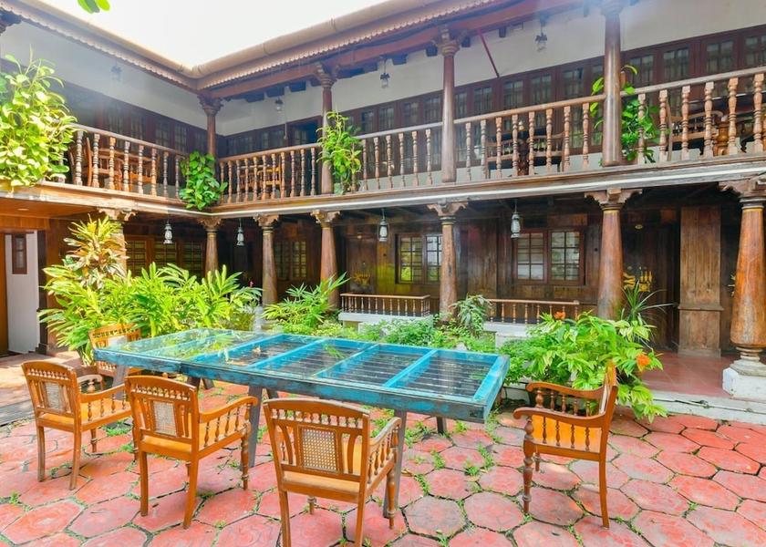 Kerala Kochi Pool