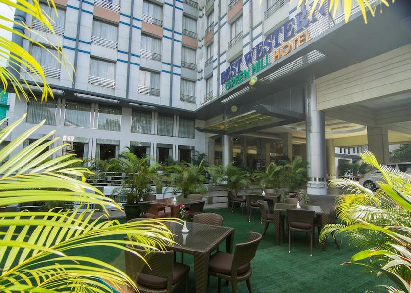  Yangon Exterior Detail