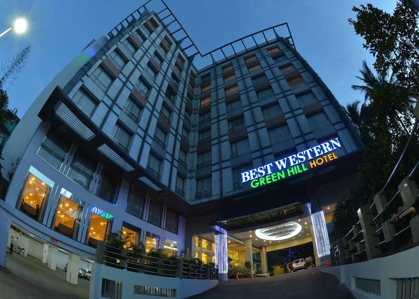  Yangon Exterior Detail