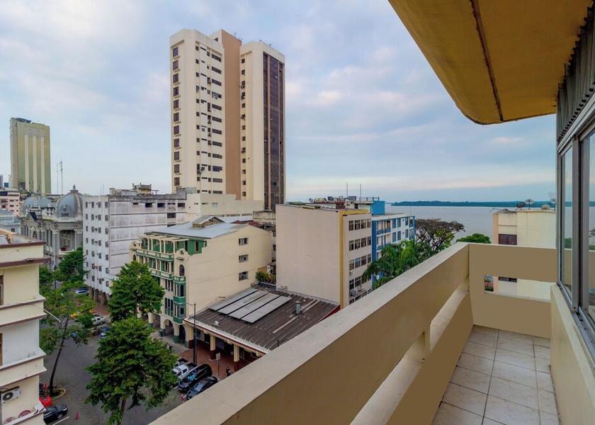 Pichincha Guayaquil Exterior Detail