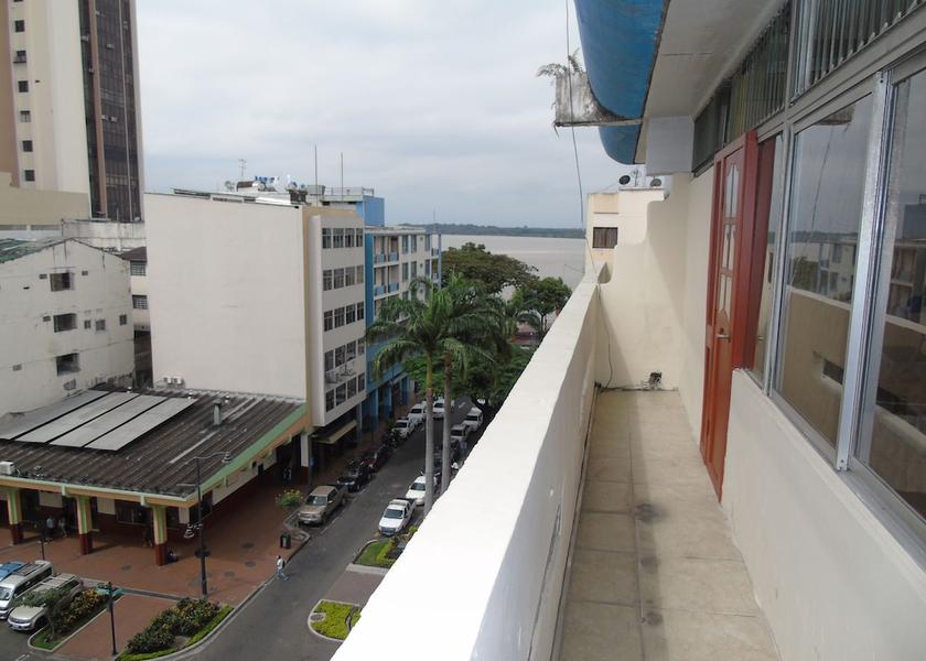 Pichincha Guayaquil Exterior Detail