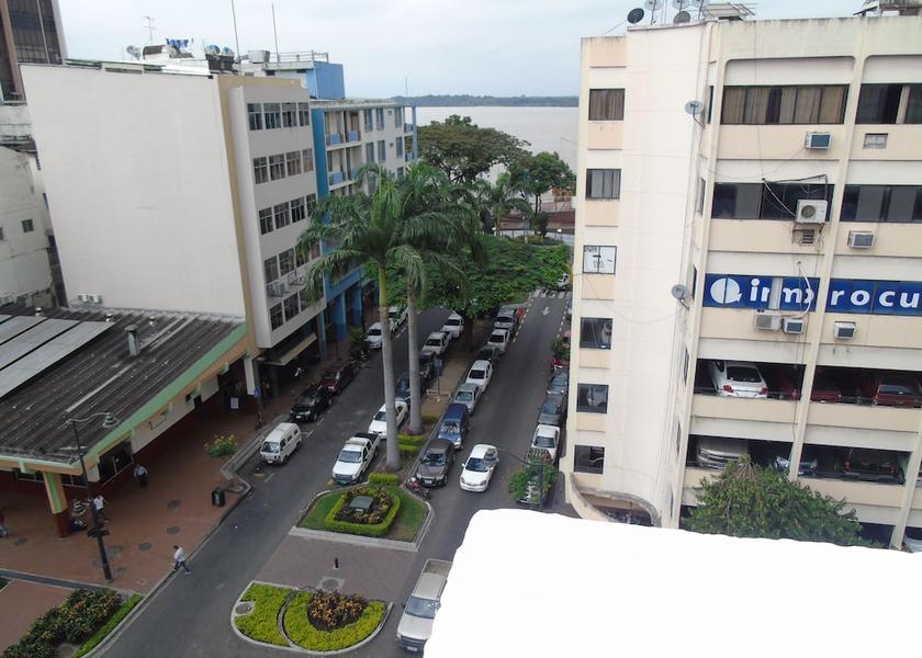 Pichincha Guayaquil Exterior Detail