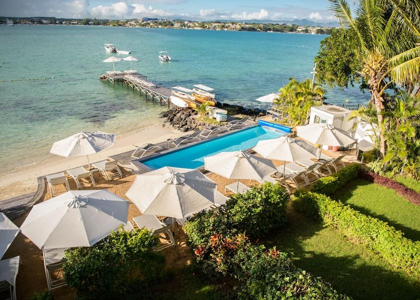 MU Mauritius Exterior Detail