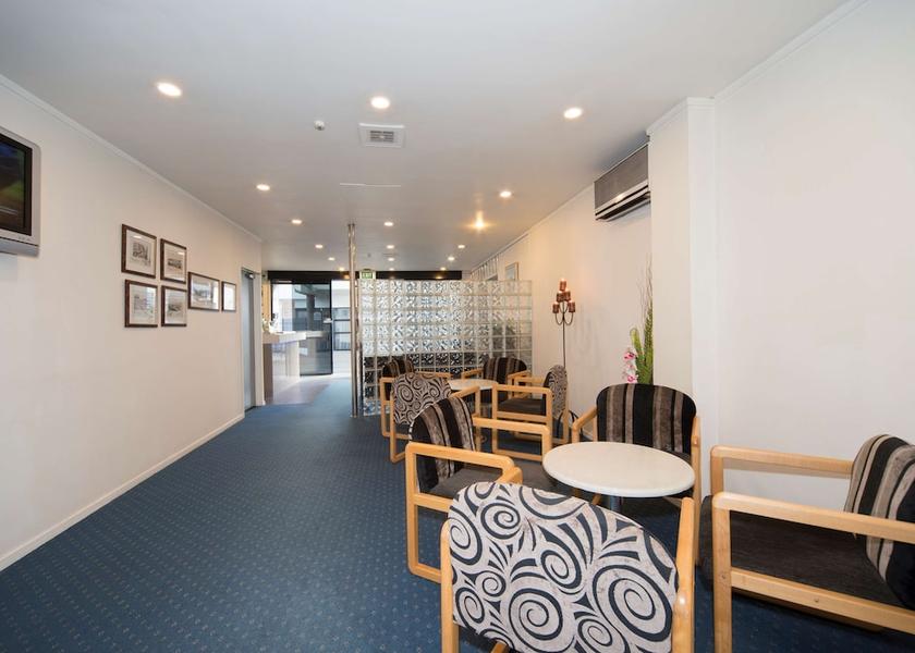 Auckland Region Auckland Bar (on property)