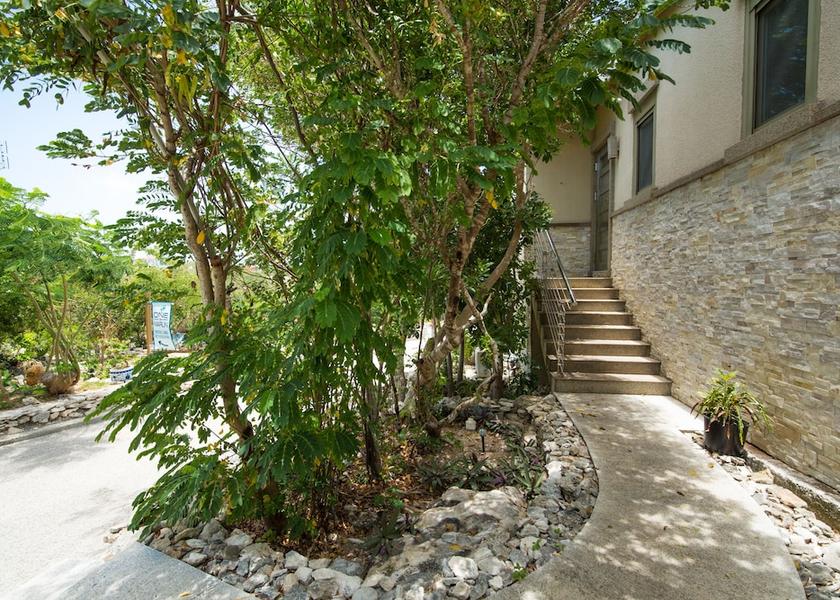  Providenciales Exterior Detail