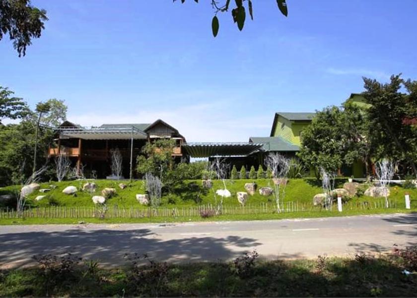 Dong Nai Tan Phu Exterior Detail