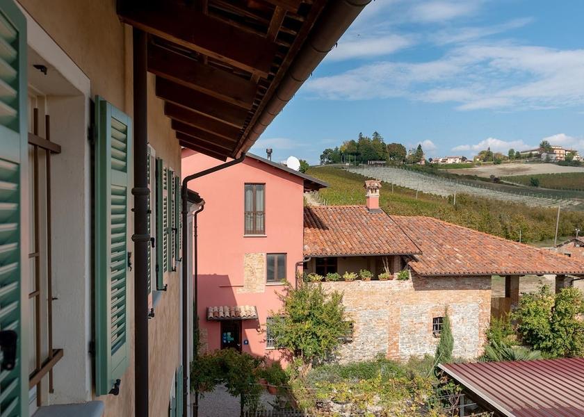 Piedmont Clavesana Exterior Detail