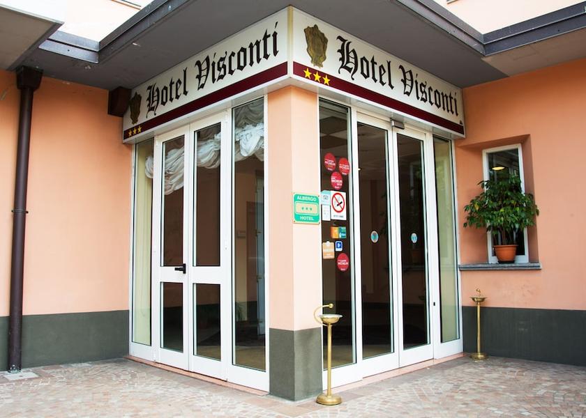 Lombardy Melzo Property entrance