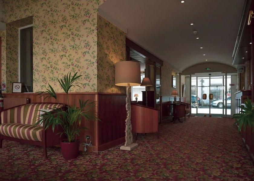 Brittany Quimper Lobby