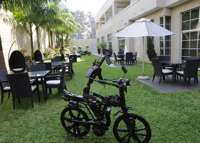  Maputo Exterior Detail