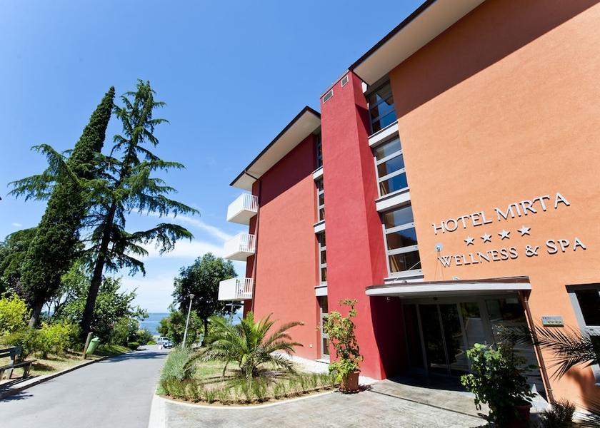  Izola Exterior Detail