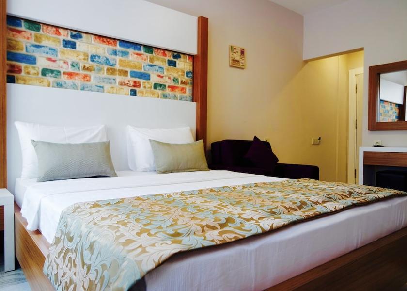  Antalya Room