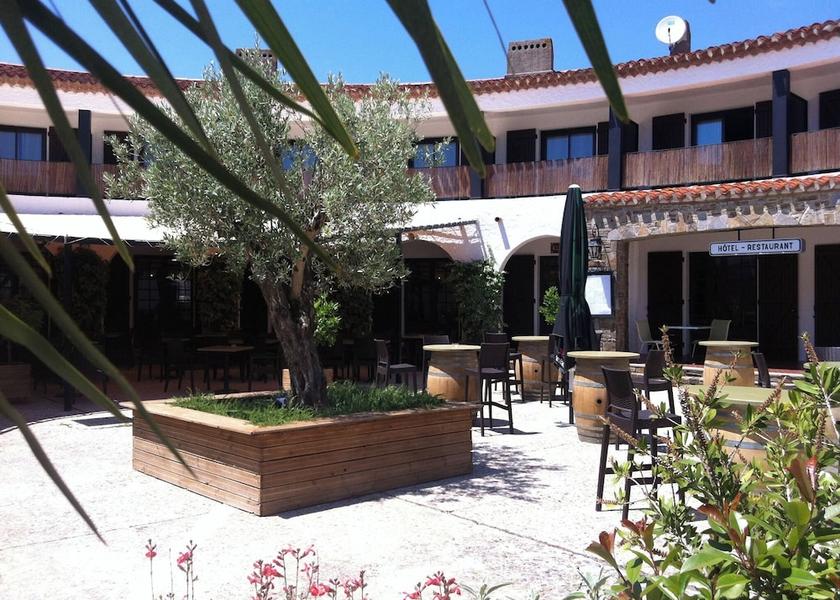 Occitanie Capendu Terrace