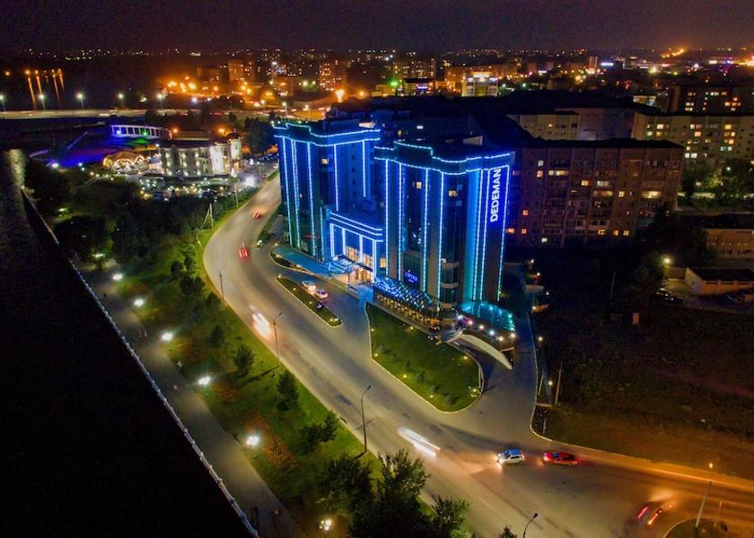 Front of property - evening/night