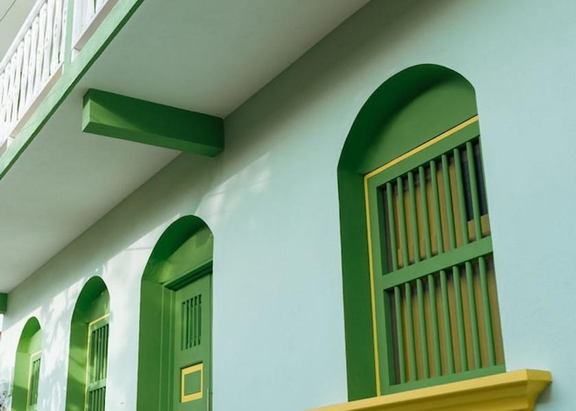 Petén San Andres Exterior detail