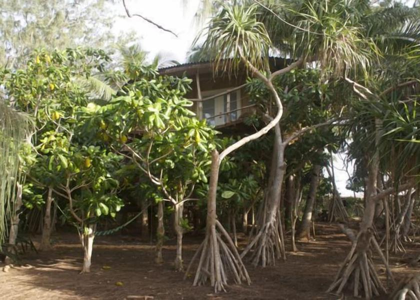  Fetoko Island Exterior Detail