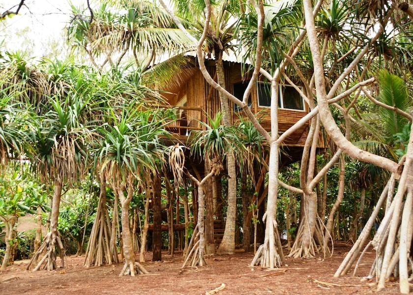  Fetoko Island Exterior Detail