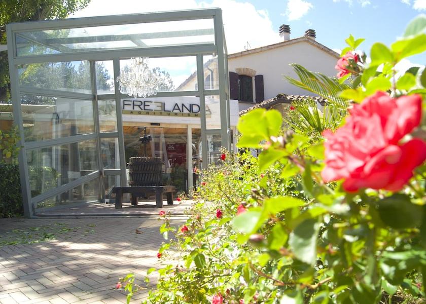 Rimini Montescudo Exterior Detail