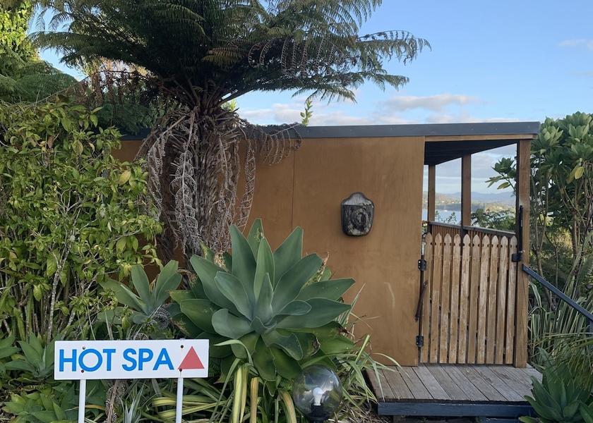 Northland Paihia Outdoor spa tub