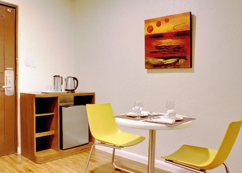  Manila Room