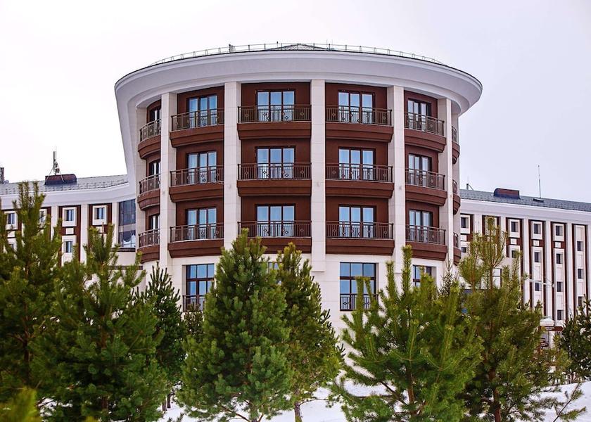  Schuchinsk Exterior Detail