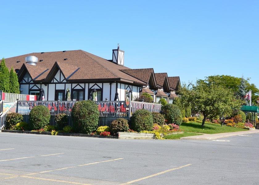 Ontario South Dundas Terrace