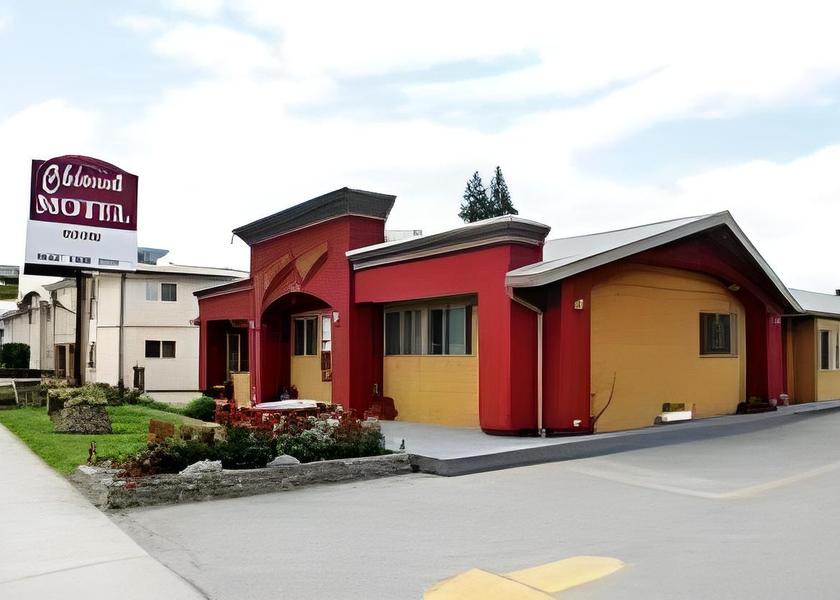 British Columbia Kelowna Hotel Exterior