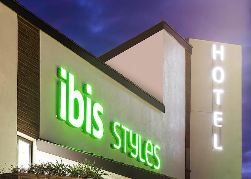 Nouvelle-Aquitaine Vouille Facade