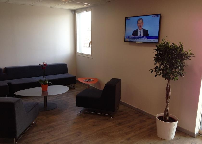 Occitanie Bruguieres Lobby