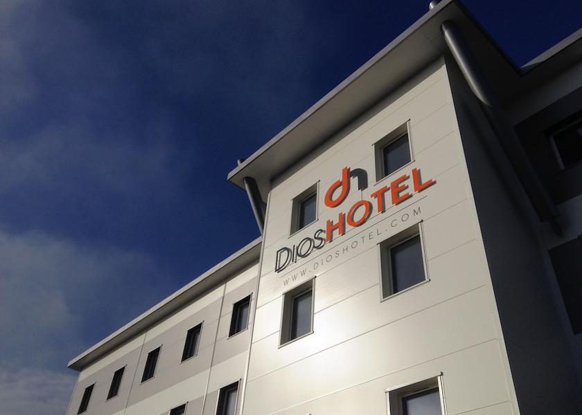 Occitanie Bruguieres Facade