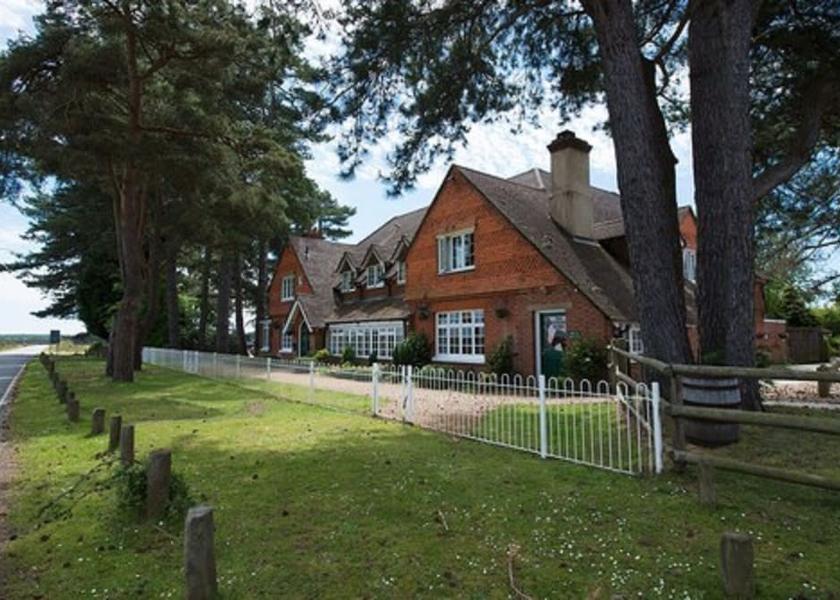 England Brockenhurst Exterior Detail