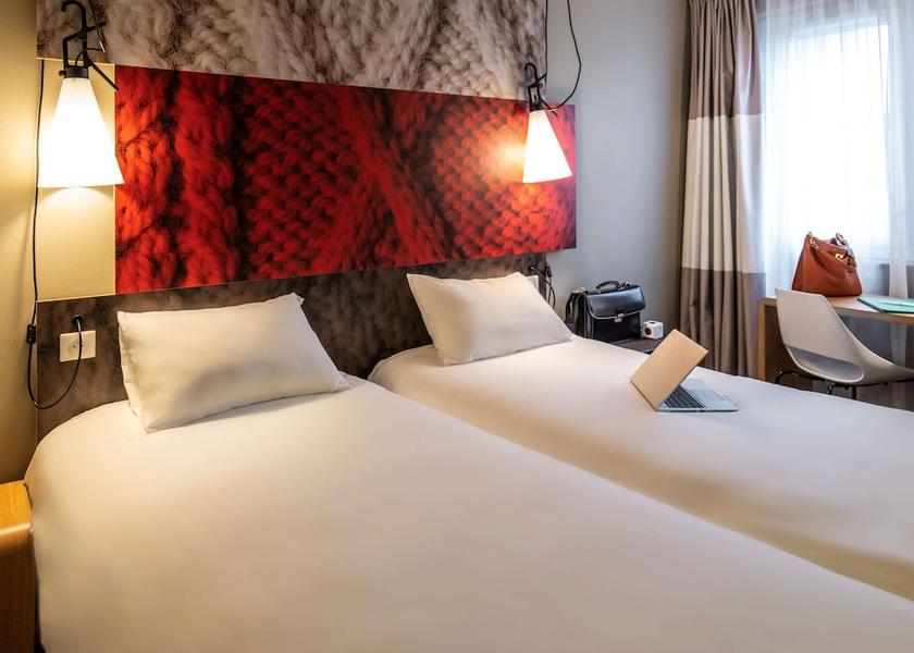 Ile-de-France Poissy Room
