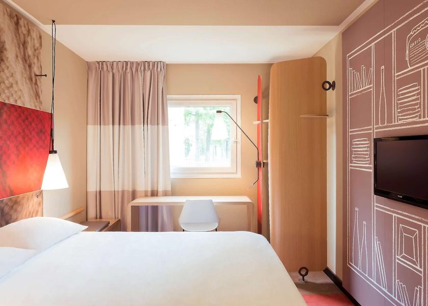 Ile-de-France Poissy Room