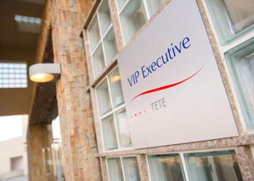 Tete Tete Exterior